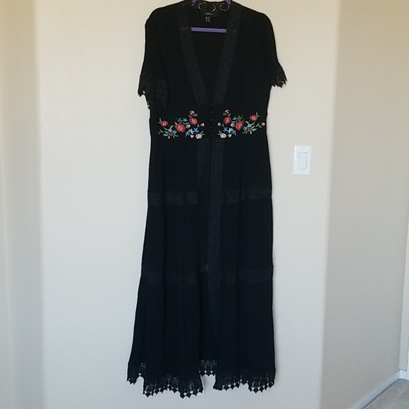 Forever 21 Dresses & Skirts - Embroidered Duster
